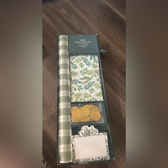 Party Table Set - Picture 1 of 1